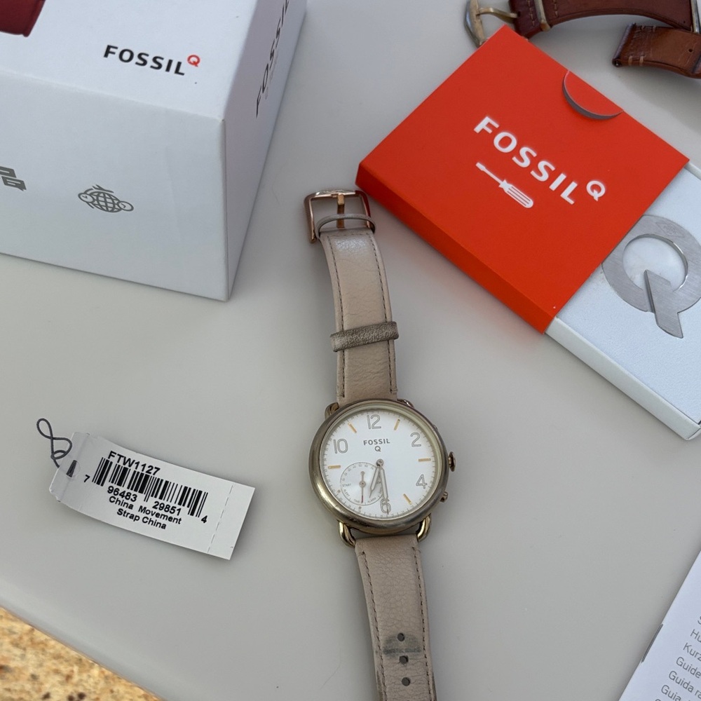 Fossil Q smart watch hybrid  Gold Watch